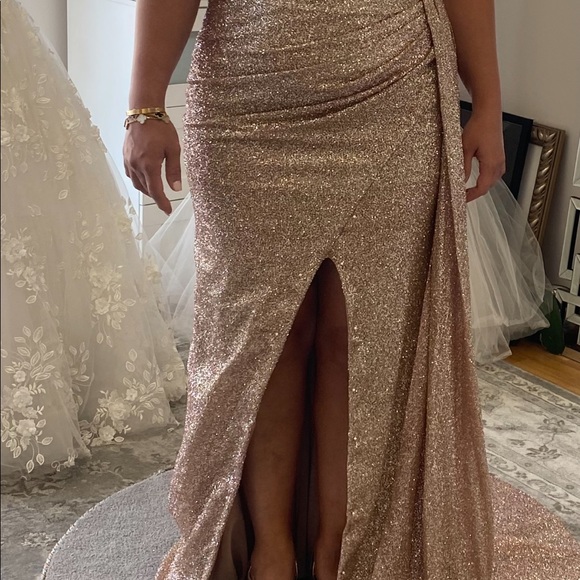 Portia and Scarlett Gown size 8 - Picture 9 of 11